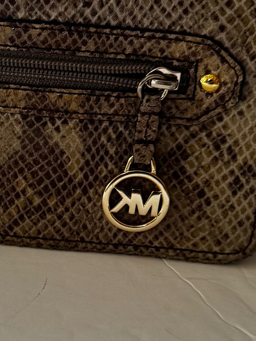 Michael Kors NEW Snakeskin Long Clutch Bag Wristlet Animal Wallet Brown Gold Tan - Picture 11 of 16